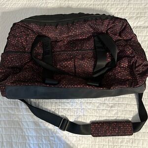 Lulu lemon athletic bag